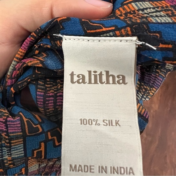 3/$30 🍂 Talitha Anthropologie Geometric Pattern Silk Blouse - Picture 9 of 9